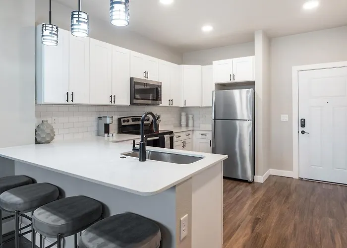 Apartment Landing - Solace At Ballpark Village Goodyear
