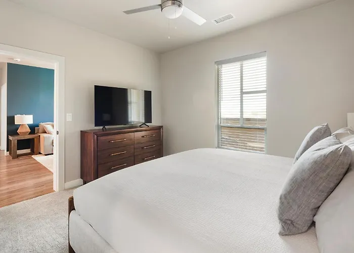 Apartment Landing - Solace At Ballpark Village