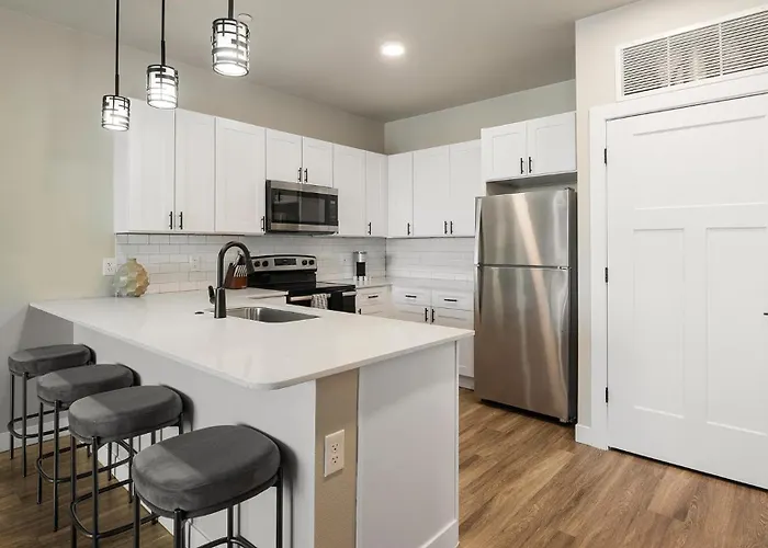 Landing - Solace At Ballpark Village Apartment *