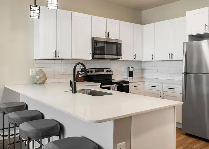 Apartment Landing - Solace At Ballpark Village