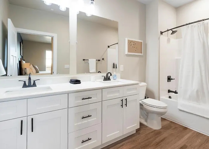 Apartment Landing - Solace At Ballpark Village Goodyear