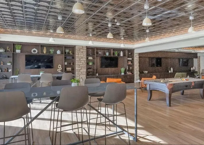 Landing - Solace At Ballpark Village Apartment